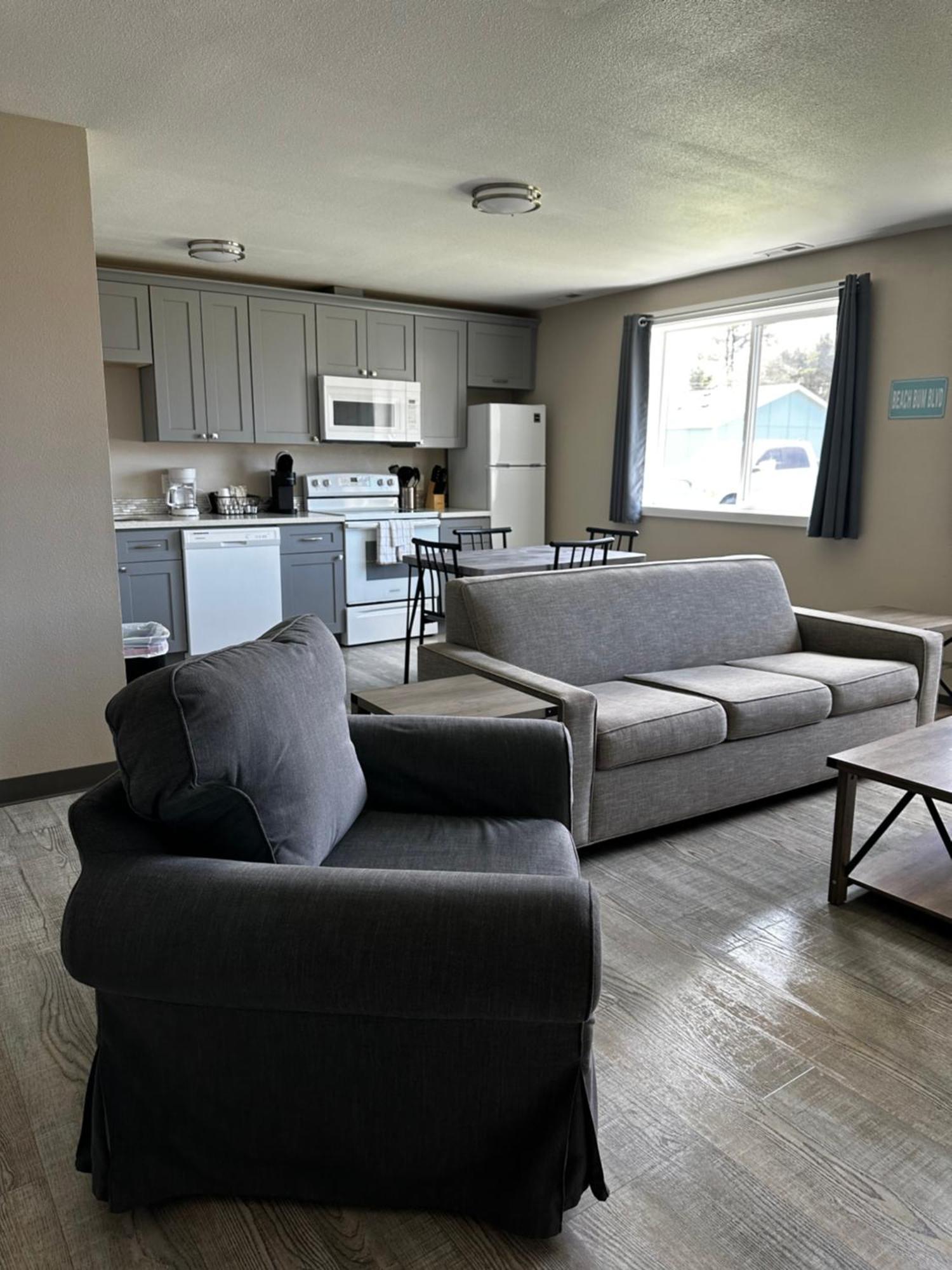 Coastal Inn And Suites Long Beach Eksteriør bilde