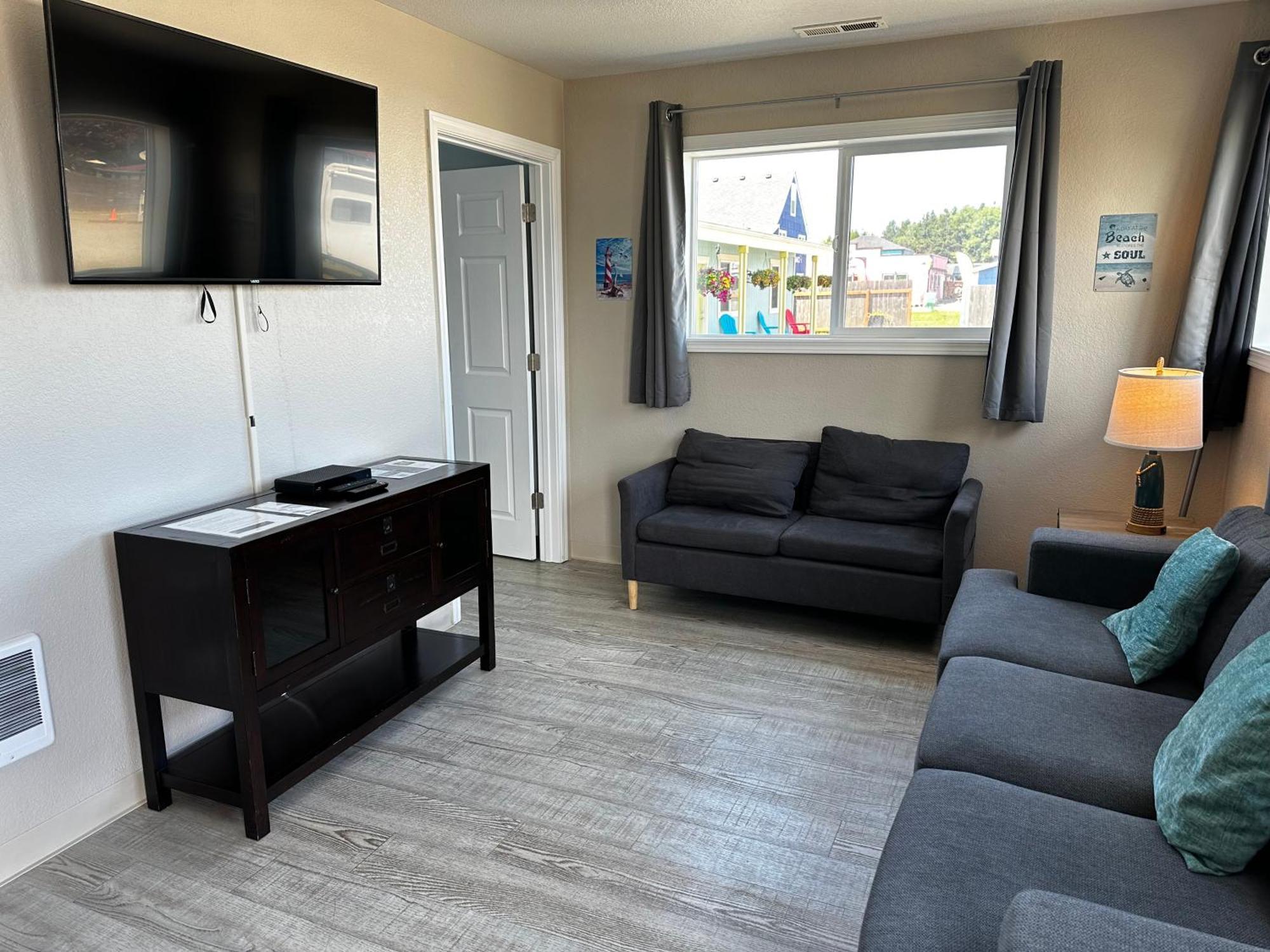 Coastal Inn And Suites Long Beach Eksteriør bilde